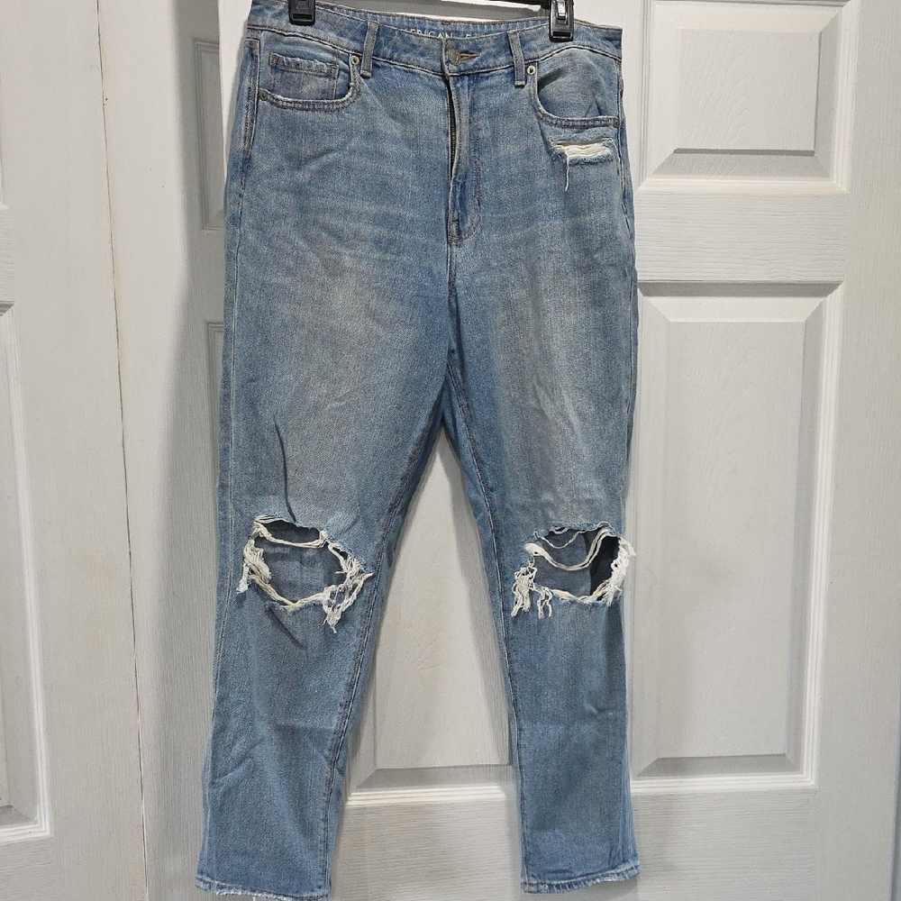 American Eagle Outfitters Distressed Blue Boyfriend Jeans